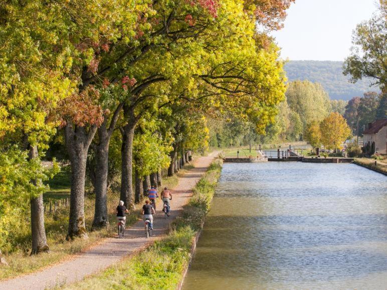 Au 4 Le Long Du Canal Avec Parking Apartment ดีจอง ภายนอก รูปภาพ